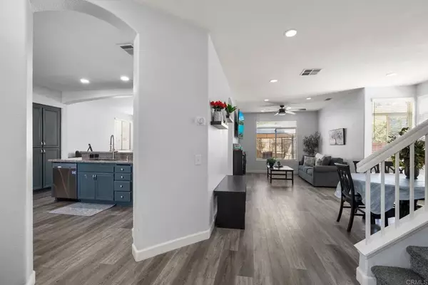 Escondido, CA 92026,29813 Platanus Drive