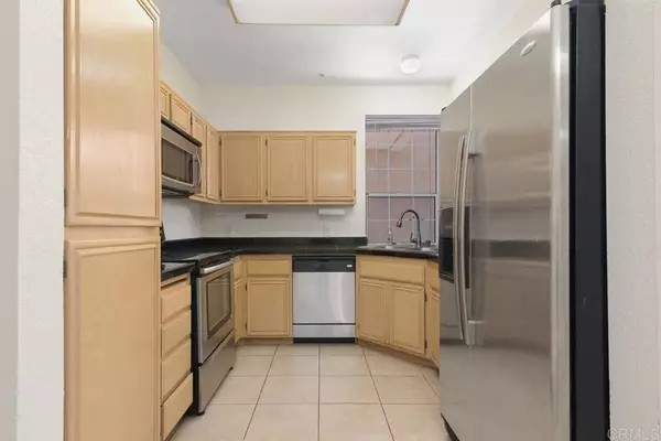San Diego, CA 92128,18614 Caminito Cantilena #324