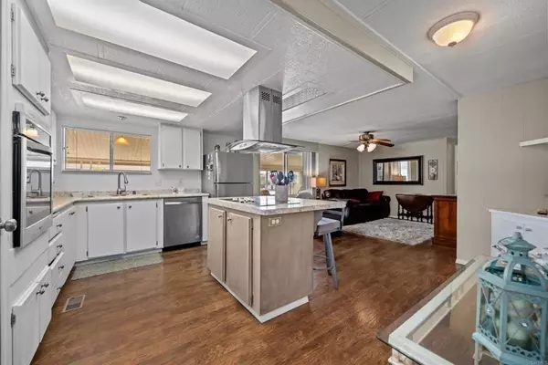 San Marcos, CA 92078,650 S Rancho Santa Fe #281