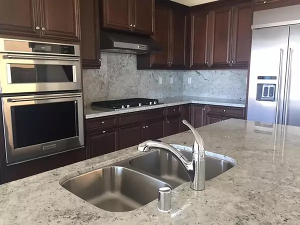 Vista, CA 92083,438 Cota Lane