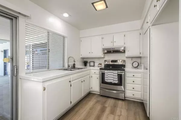 Oceanside, CA 92057,3839 Vista Campana S #16