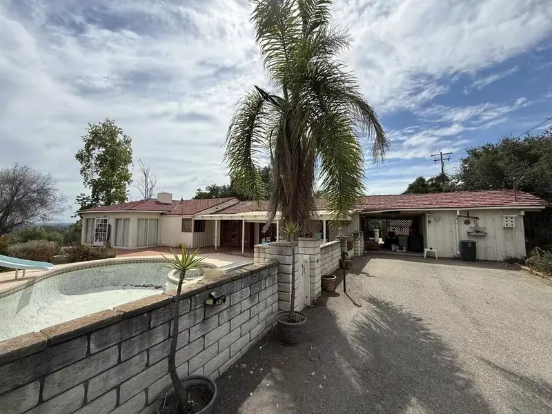 2235 Gum Tree Lane, Fallbrook, CA 92028