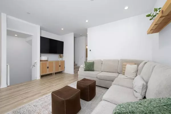 Oceanside, CA 92056,1824 Mesquite Way