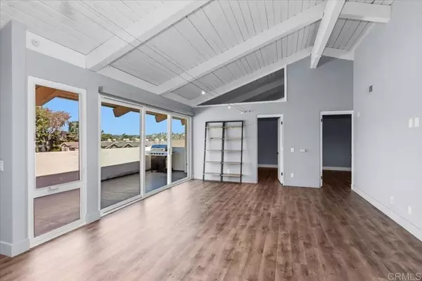 Carlsbad, CA 92009,7512 Viejo Castilla #21