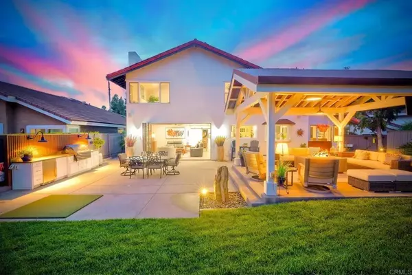 1109 Countrywood Ln, Vista, CA 92081