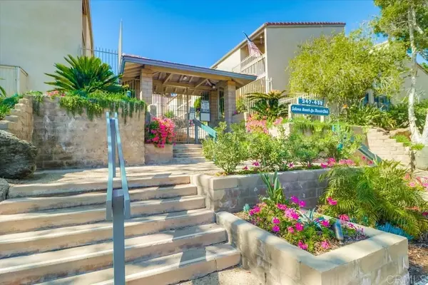 Solana Beach, CA 92075,441 S Sierra Avenue #307