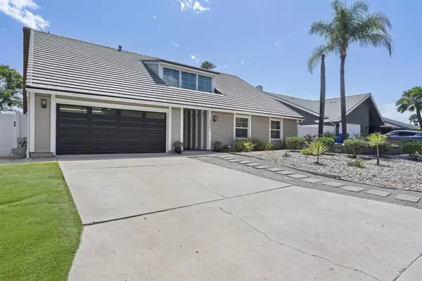 La Mesa, CA 91941,10007 Helix Mont Circle