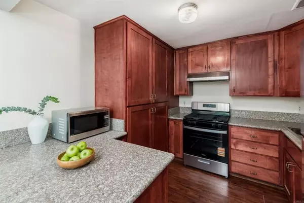 Vista, CA 92084,940 Marlin Drive