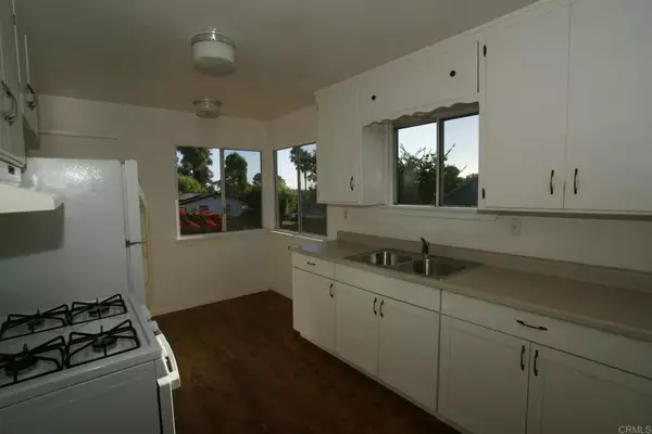 Carlsbad, CA 92008,1271 Basswood Avenue