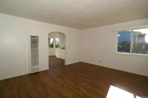 Carlsbad, CA 92008,1271 Basswood Avenue