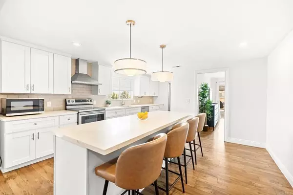 Vista, CA 92084,326 Sunrise Circle