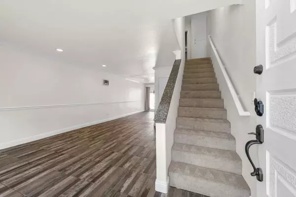 Oceanside, CA 92056,3423 Del Este Way