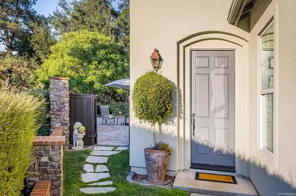 Valley Center, CA 92082,27011 Sunningdale Way