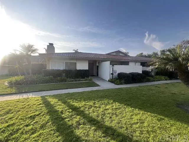 Carlsbad, CA 92009,7061 Estrella De Mar #66