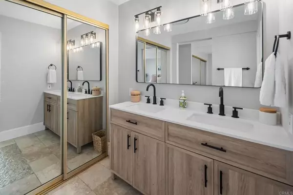 Carlsbad, CA 92009,2333 Caringa Way #34