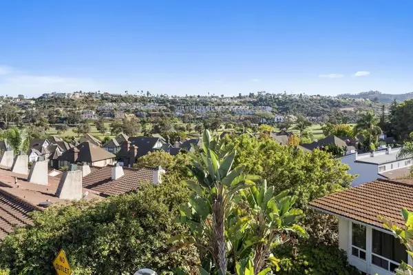 Carlsbad, CA 92009,2333 Caringa Way #34