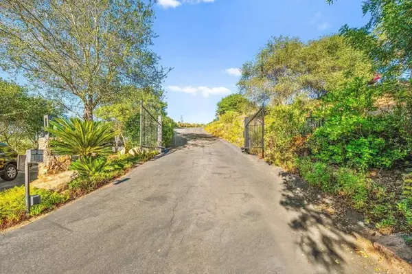 Fallbrook, CA 92028,3730 Poppy Lane