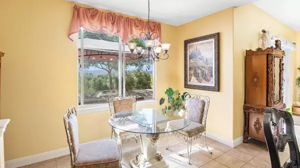Fallbrook, CA 92028,40487 Rock Mountain Drive