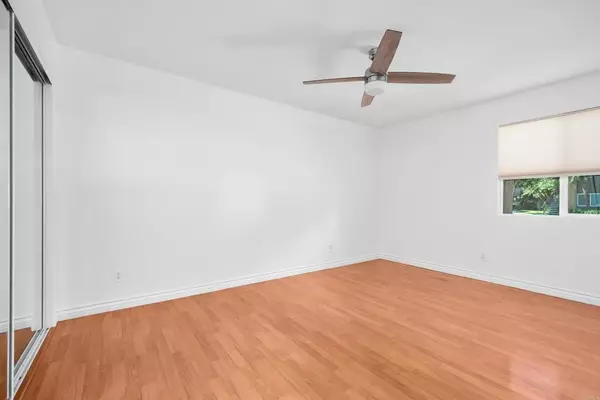 Oceanside, CA 92057,195 Avenida Descanso #121