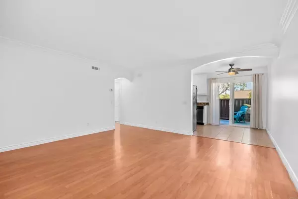 Oceanside, CA 92057,195 Avenida Descanso #121