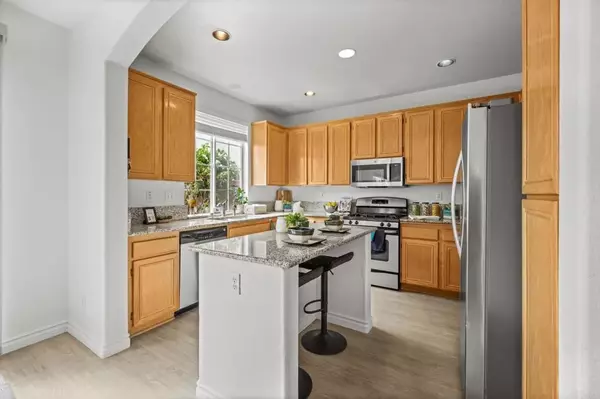 Carlsbad, CA 92010,2935 Cliff Circle