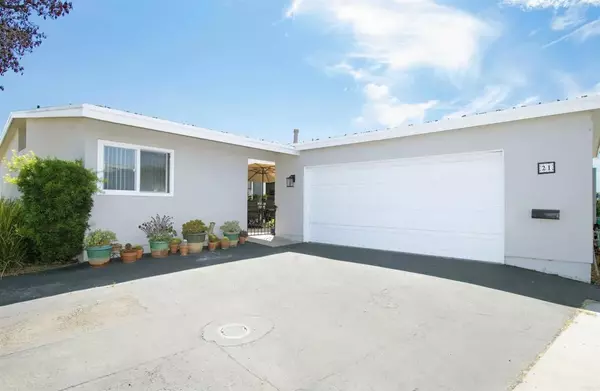 3808 Vista Campana South #21, Oceanside, CA 92057