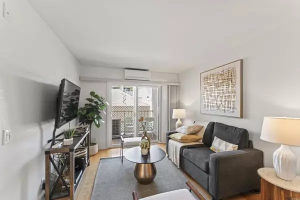 San Diego, CA 92122,6330 Genesee Ave #220