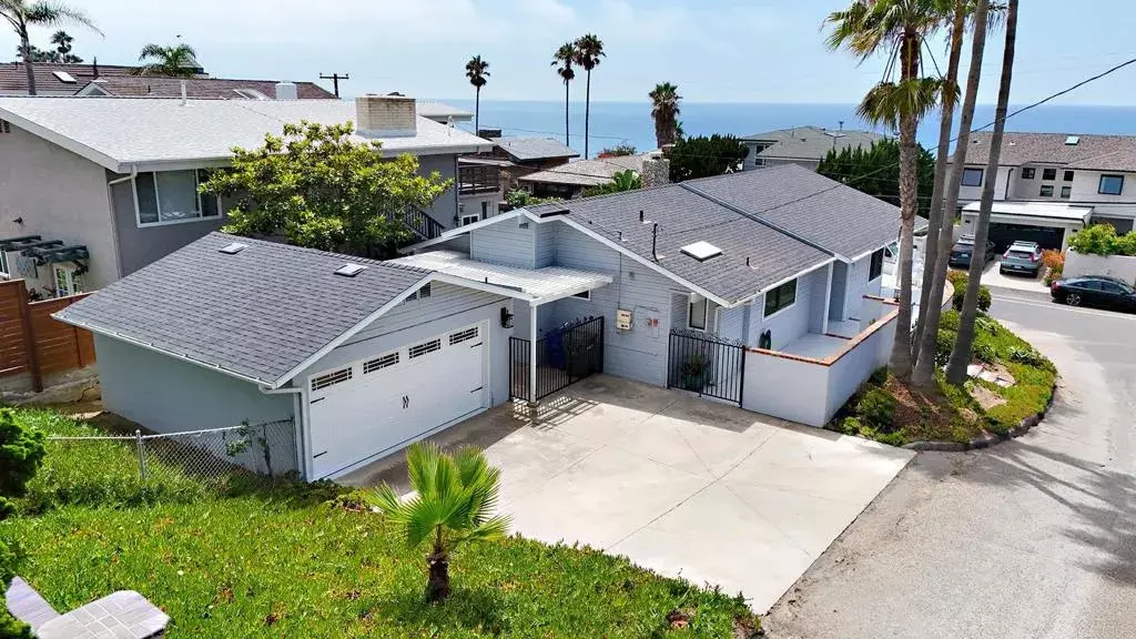 Encinitas, CA 92024,1577 Neptune Avenue