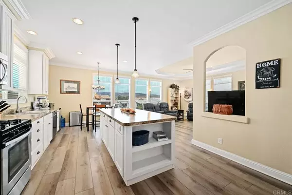 Poway, CA 92064,12809 Estrella Vista Street #233