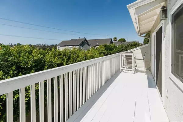 Solana Beach, CA 92075,811 Highland Drive