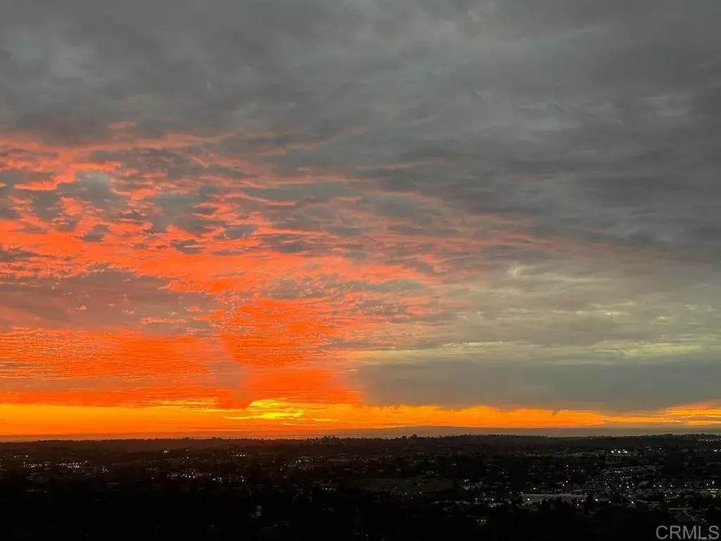 Vista, CA 92084,2068 Camino Culebra