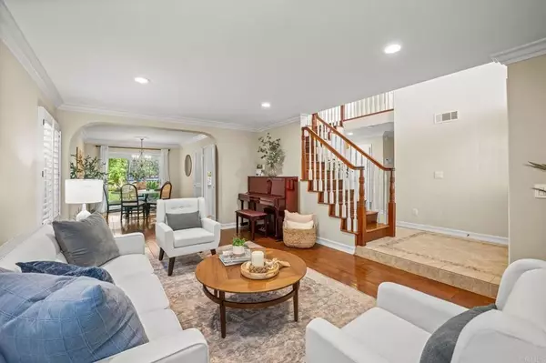 Carlsbad, CA 92009,2702 Jacaranda Avenue