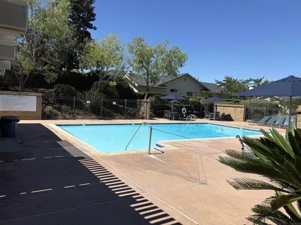 Vista, CA 92081,2012 Cottage way