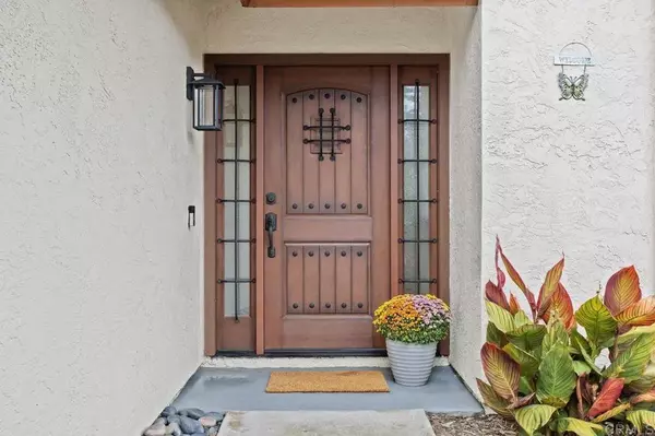 Vista, CA 92084,1998 Paseo del Rey