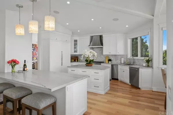 Del Mar, CA 92014,555 Amphitheatre