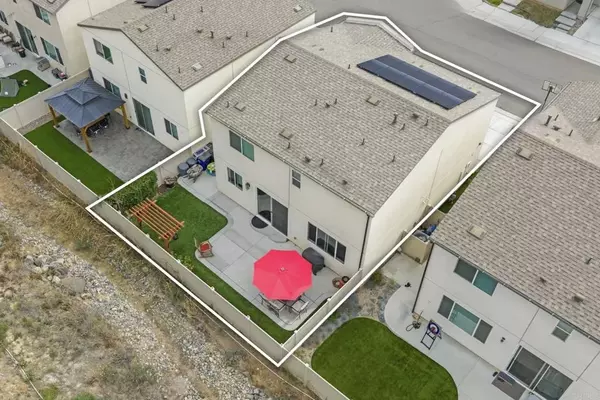 Fallbrook, CA 92028,256 Hass Lane