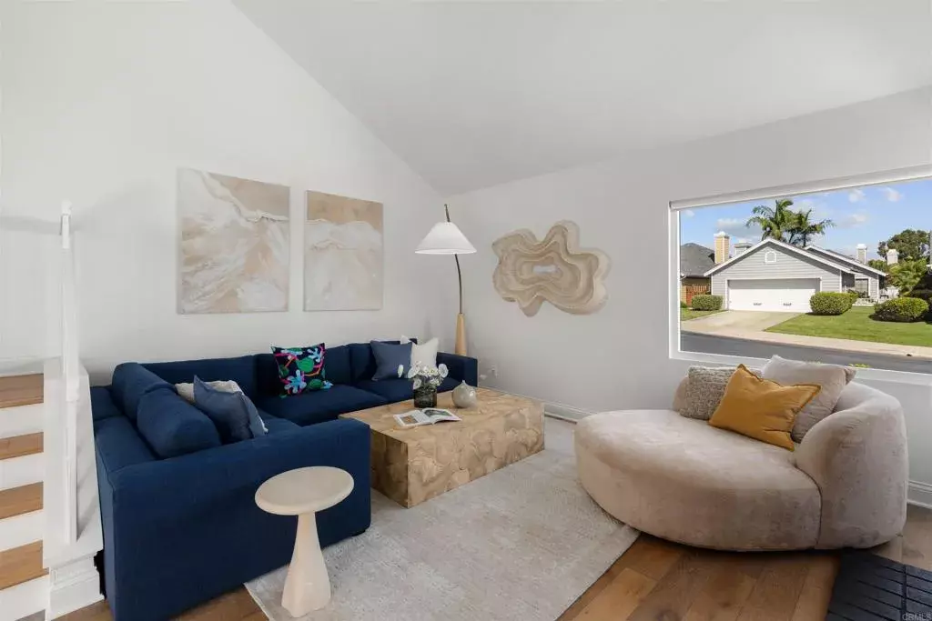 Carlsbad, CA 92011,807 Windcrest Dr