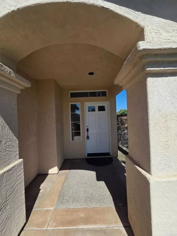 Chula Vista, CA 91910,821 VERIN LN
