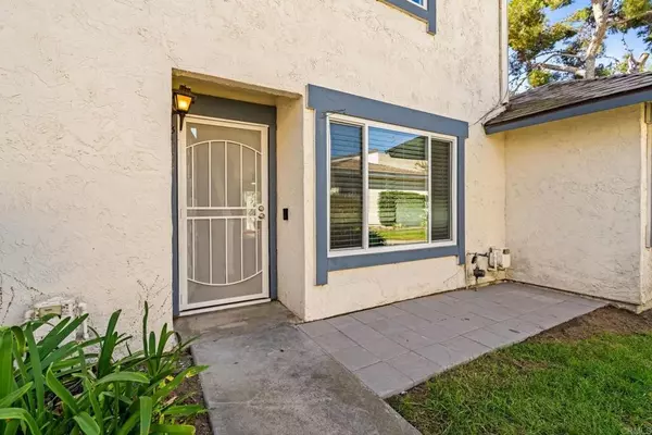 Oceanside, CA 92056,3414 Los Mochis Way