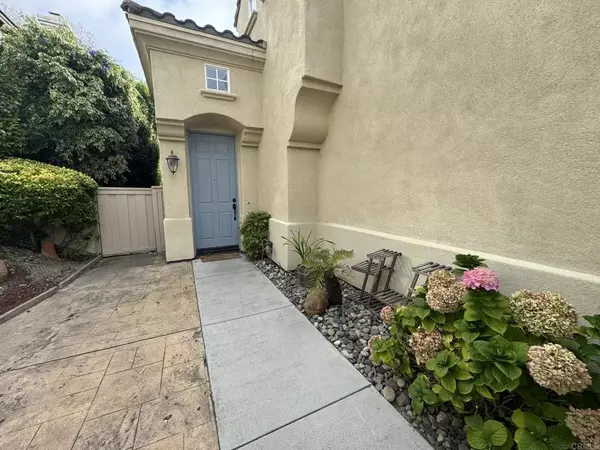 Carlsbad, CA 92010,3619 Barranca Court