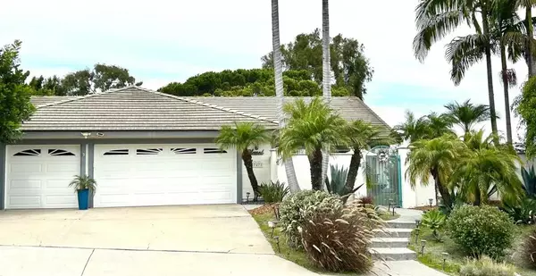 747 Santa Victoria, Solana Beach, CA 92075