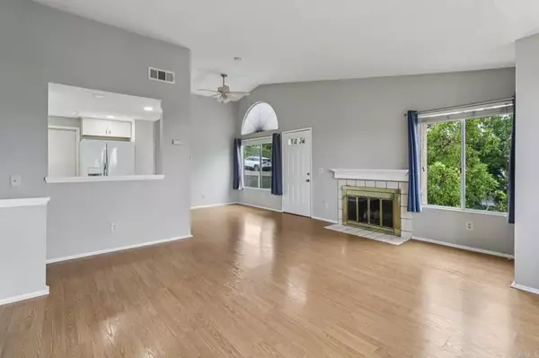 Oceanside, CA 92057,735 Buena Tierra #355