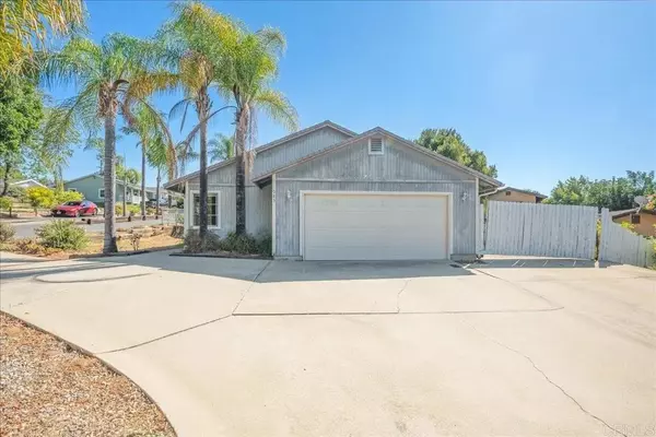 Fallbrook, CA 92028,985 N Main Avenue