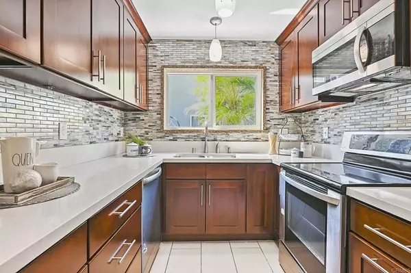 San Diego, CA 92117,6666 Beadnell Way