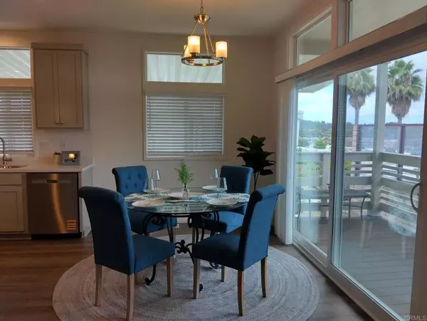 Vista, CA 92083,718 SYCAMORE #195