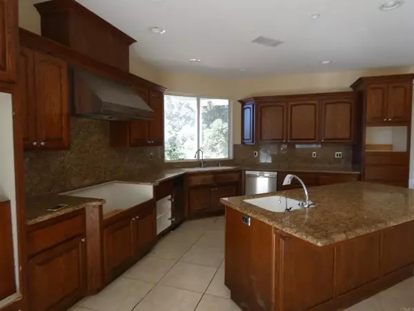 Fallbrook, CA 92028,3068 Willow Heights Road