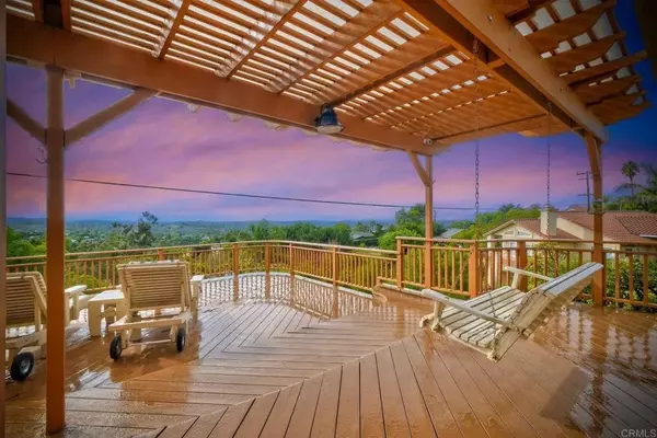 1650 Elevado Road, Vista, CA 92084