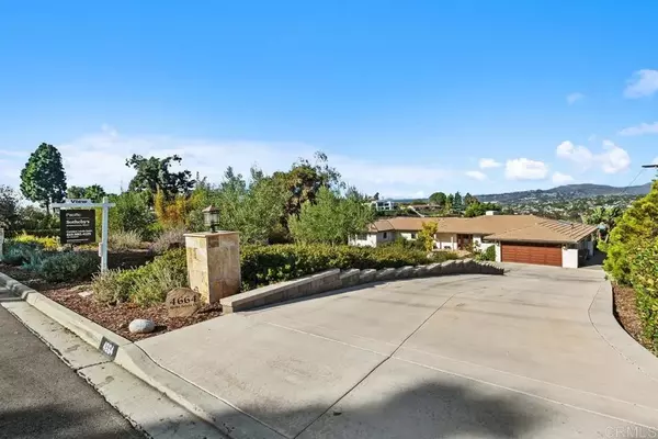 San Diego, CA 92115,4664 YERBA SANTA DRIVE