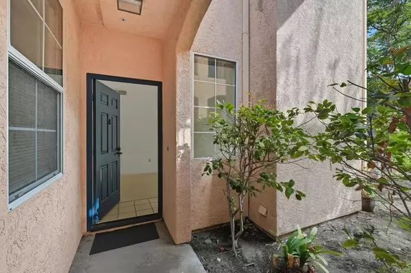 San Diego, CA 92128,18812 Caminito Cantilena #124