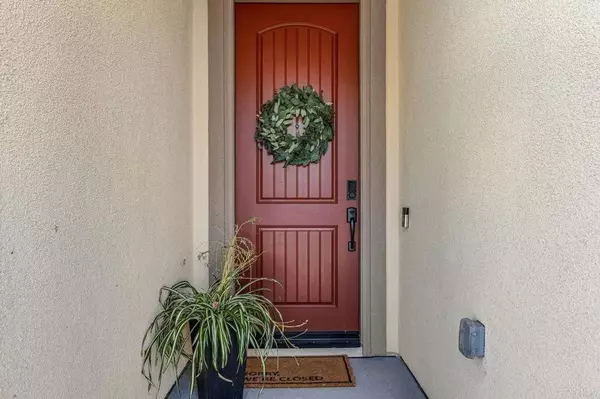 Oceanside, CA 92056,1533 Laurelwood Way